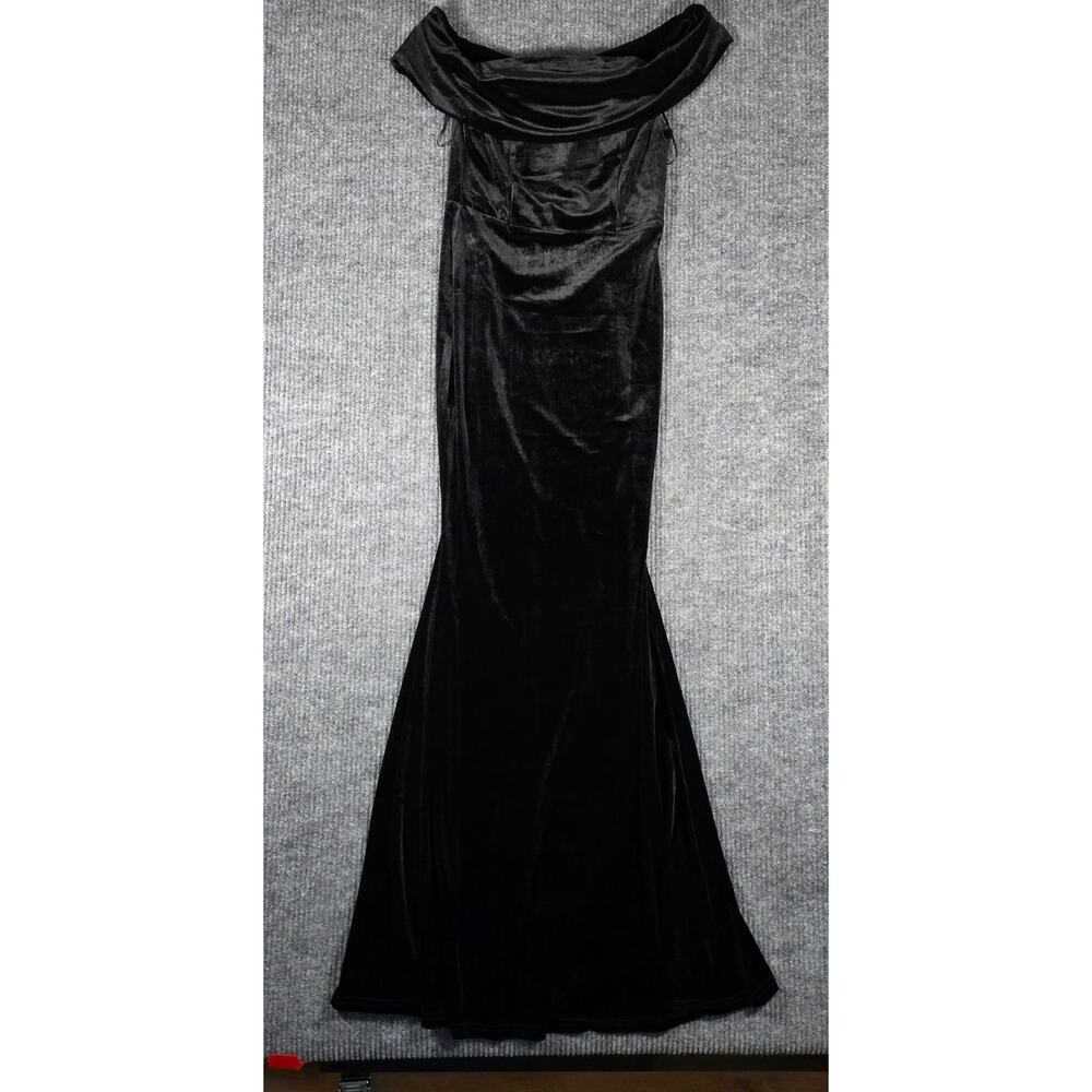 Petal + Pup Adair Black Velvet Off Shoulder Maxi Gown Dress Medium NWT